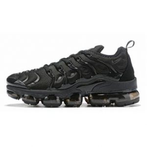 Vapor Max Plus, total black