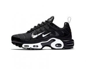 Air Max Plus TN Triple, black
