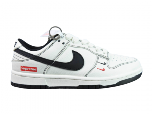 SB Dunk x Supreme, white