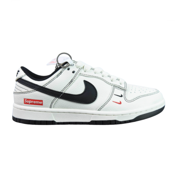 SB Dunk x Supreme, white
