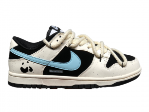 SB Dunk low Curious World, blue-black