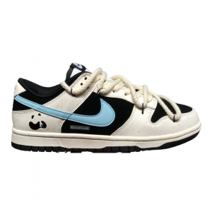 SB Dunk low Curious World, blue-black
