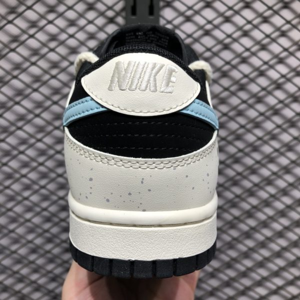 SB Dunk low Curious World, blue-black - Imagen 3