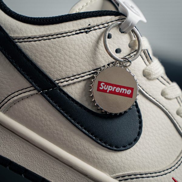 SB Dunk x Supreme, white - Imagen 5