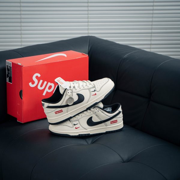 SB Dunk x Supreme, white - Imagen 9