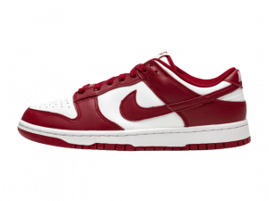 SB Dunk low, team red