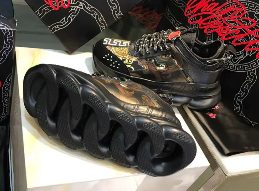 V Chain Reaction, central greek key print black - Imagen 4